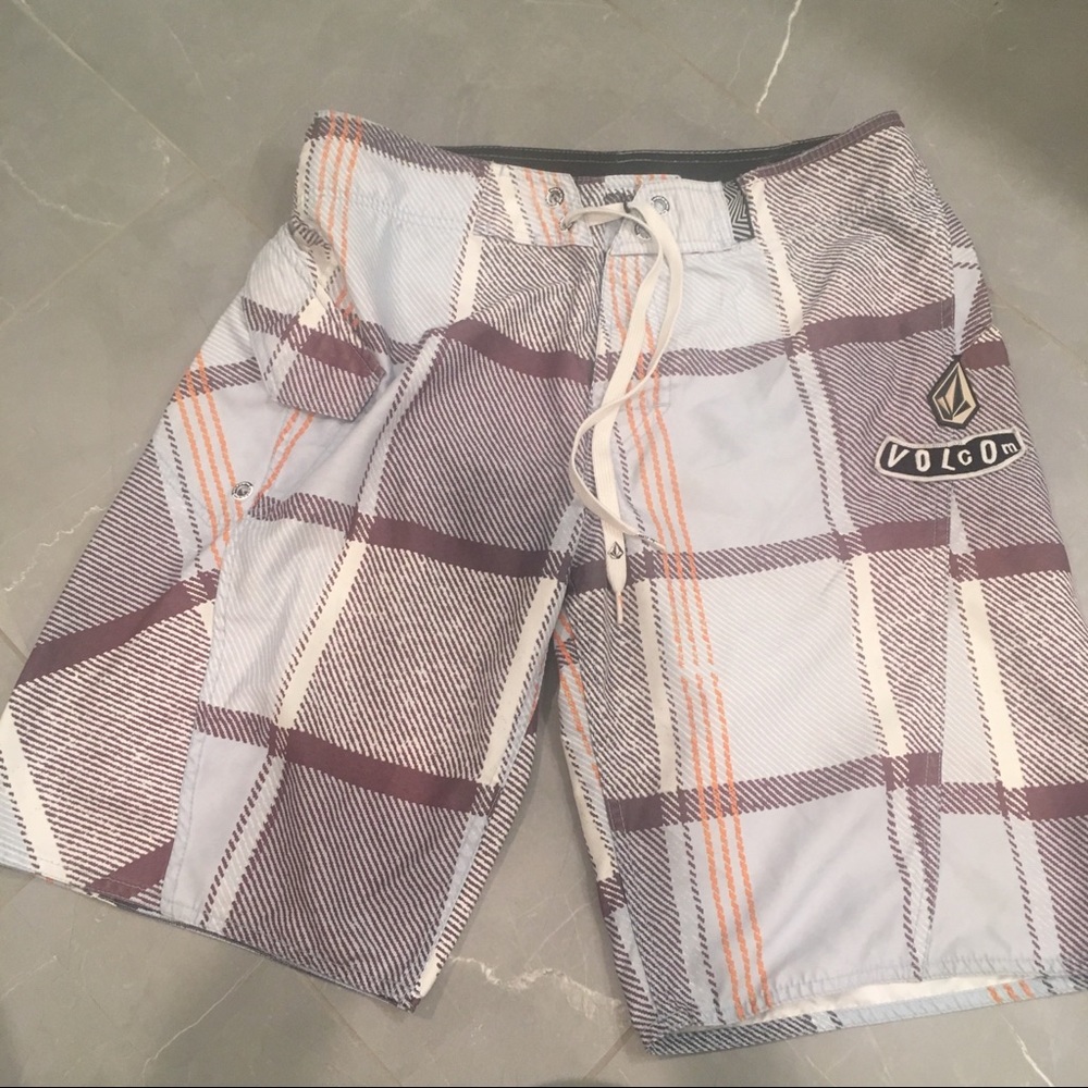 Men’s Volcom board shorts size 33